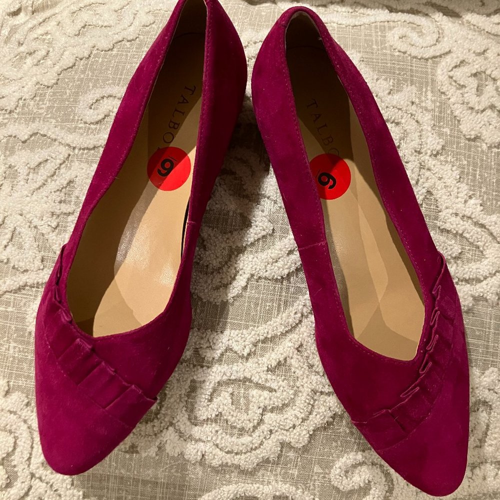 TALBOTS genuine leather (suede)ruffle front fuschia flats NWT freeship!